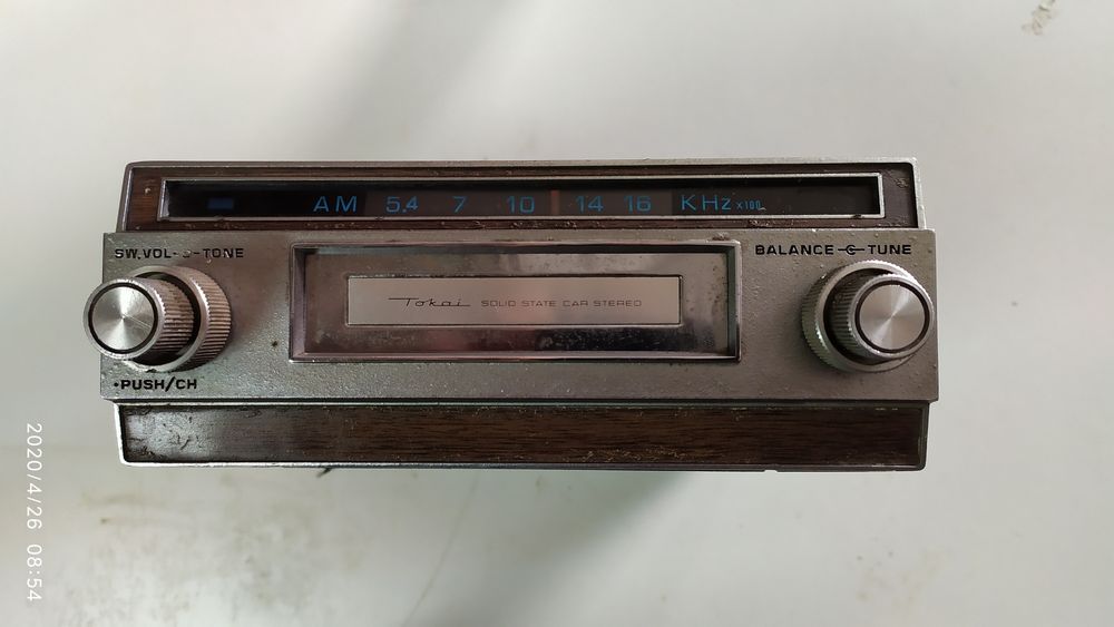 Auto rádio antigo Tokai CR-620 de cartuchos a funcionar