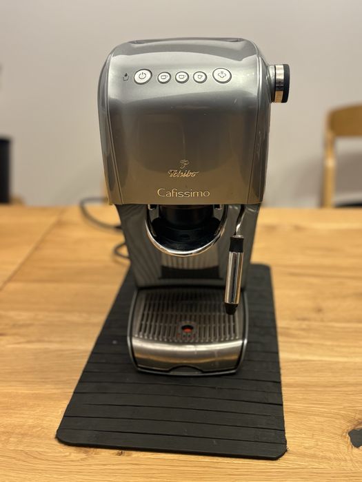 Ekspres kapsułkowy Tchibo Cafissimo. Kawiarka na kapsułki