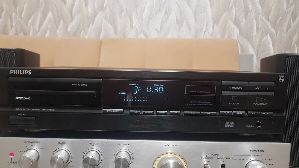 CD проигрыватель Philips CD 604/CDM4/19/ made in Belgium