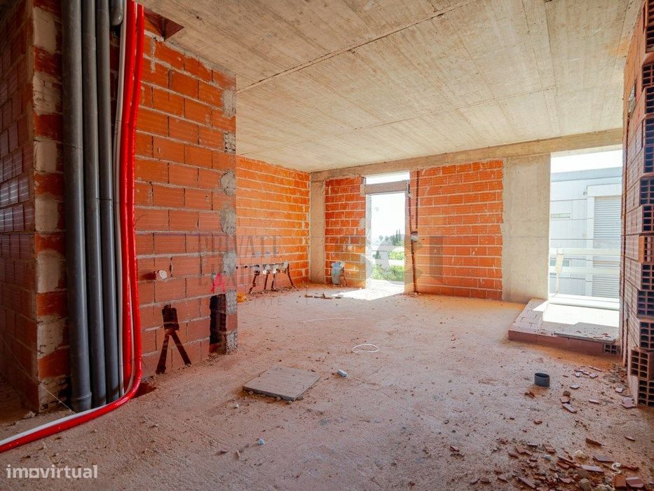 Apartamento T3, 2 lug. parqueamento e terraço em Portimão