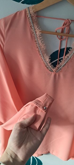 Łososiowa koszula z koronkowymi wstawkami L