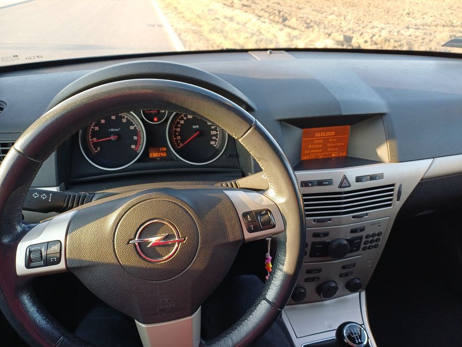 REZWRWACJA 5.03 -Opel Astra H Kombi, 2008, 230 tys km, 1,8 benzyna/LPG