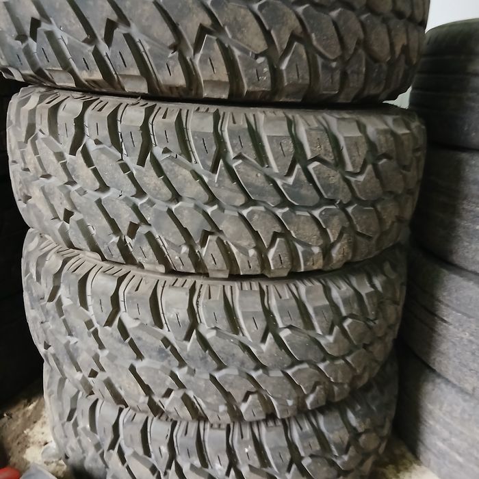 Шини 235.75.р15 нові