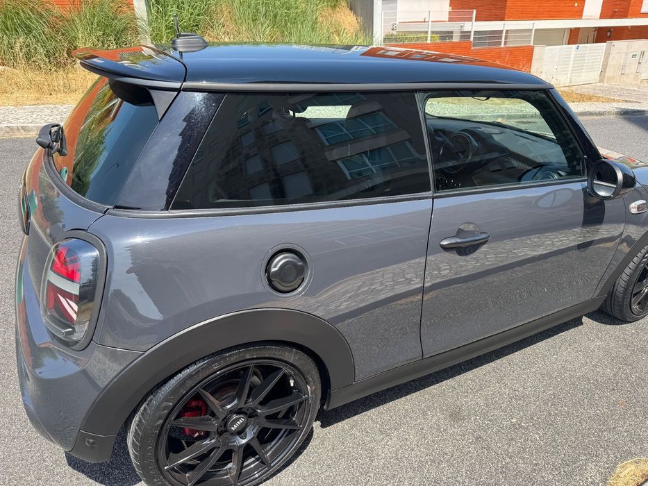 MINI 3-Door Cooper S Automatic512348384951674886
