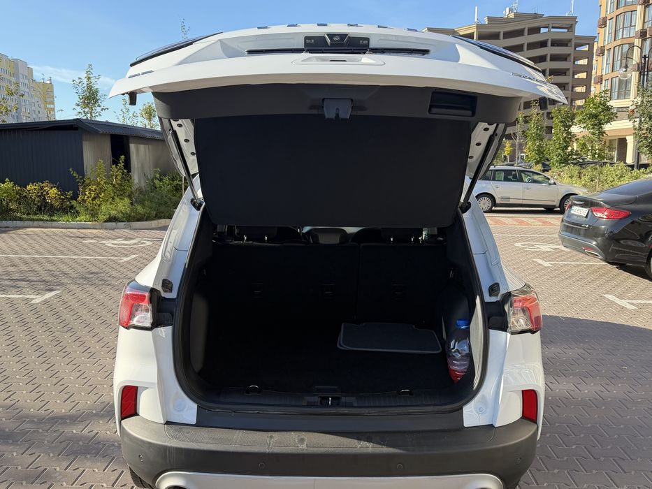 Продам Ford Escape 2022