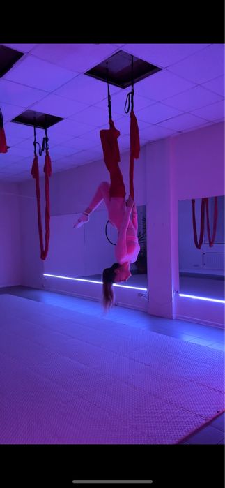 Костюм спортивний рожевий лосини і кофта