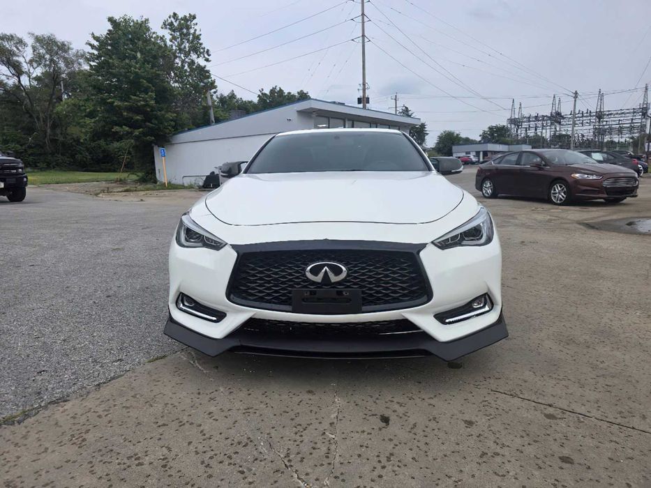 Infiniti Q60 Sport      2017