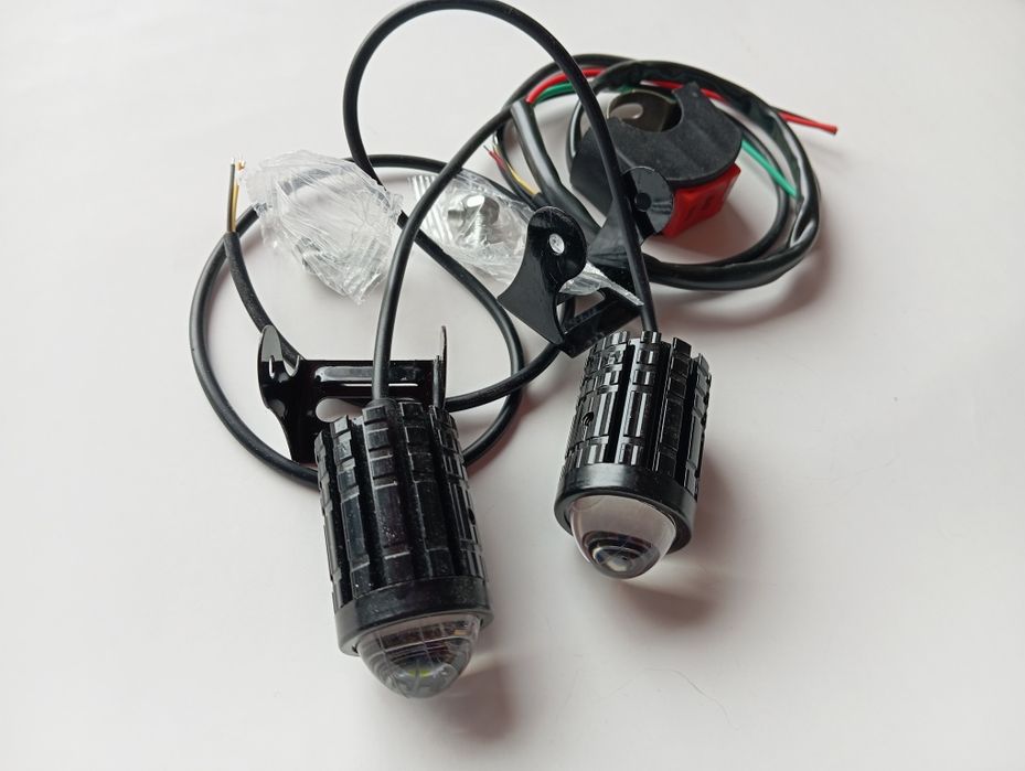 Линзы лампы лёд мото авто вело с выключателем. Новые.