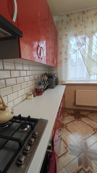 Продаж великого будинку для великої родини.