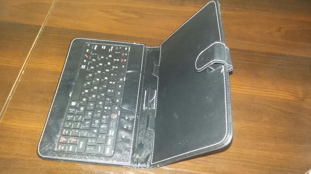 Чехол-клавиатура