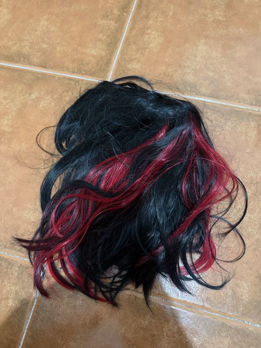Perucas feminina em excelente estado