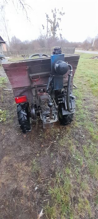 Продам тракторець.