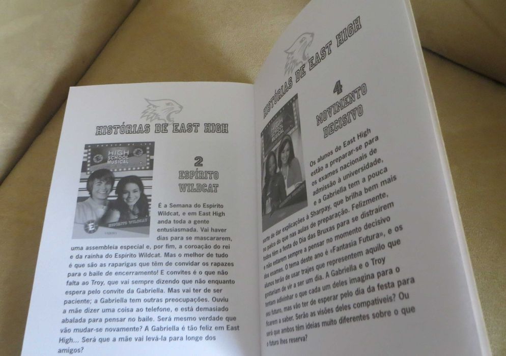 Livro Poesia em Movimento - High School Musical -Coleção Disney