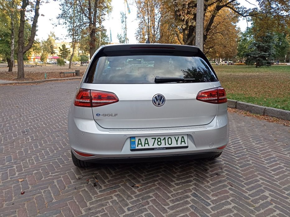 Volkswagen e-golf 2015