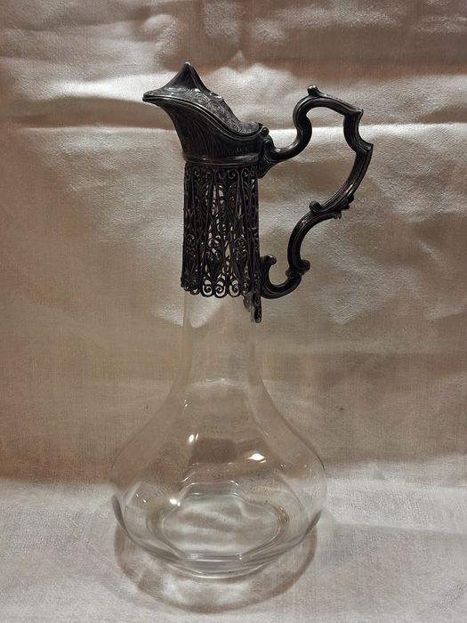 Винтажный графин