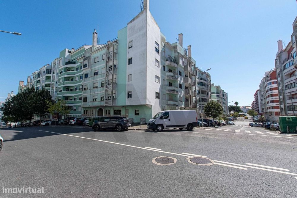 Apartamento T1 de 72 m2 na Cavaleira | Espaço, conforto e localização