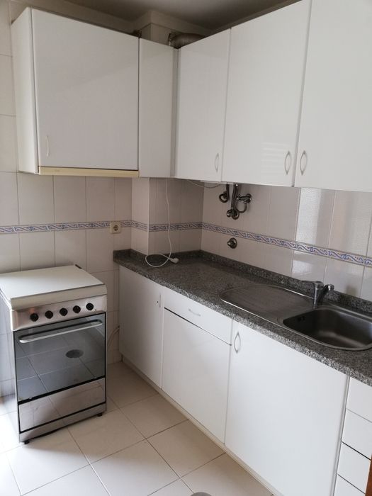 Apartamento T1 Semi Mobilado - Centro Oliveira de Azeméis