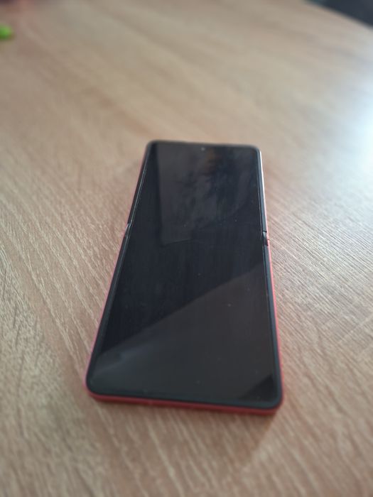 Samsung Z Flip 7 czerwony