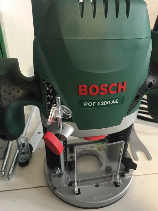 Фрезер Bosch POF 1200 AE, 1200 Вт.,цанга 8 мм., з Англії