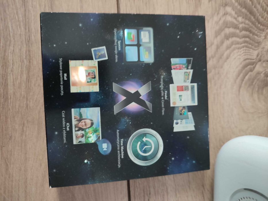 Komputer Apple eMac PowerPC G4 1Ghz 40GB 512 RAM ATI Radeon 7500