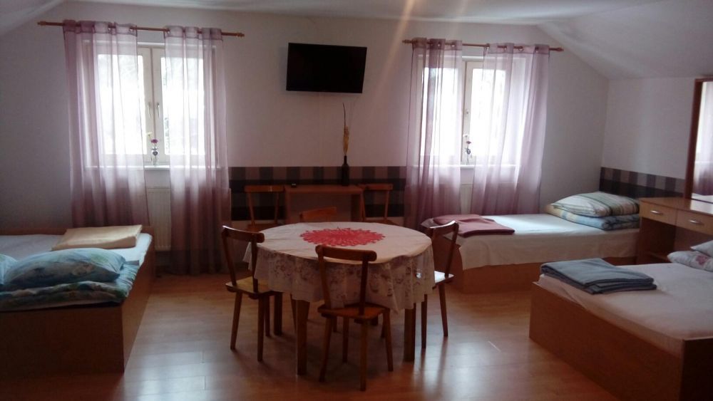 KARPATIA Pokoje'Imprezy Okolicznościowe Katering