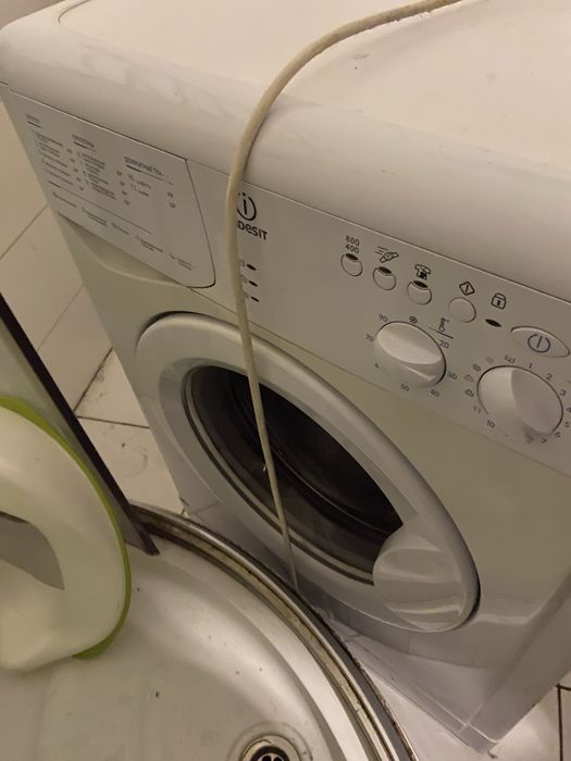 Пральна машина indesit
