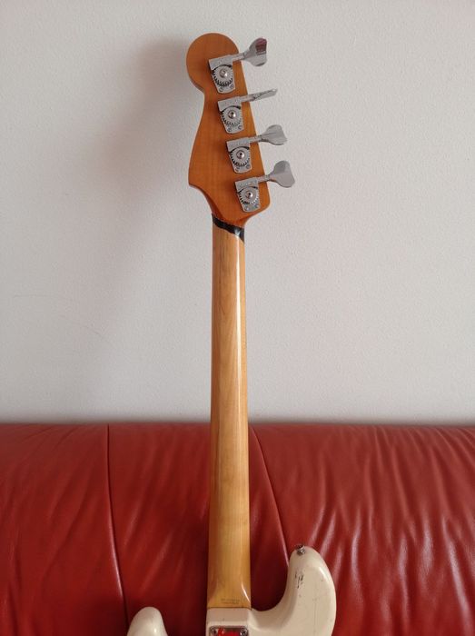 Бас гітара Fender Precision bass Japan white 2000