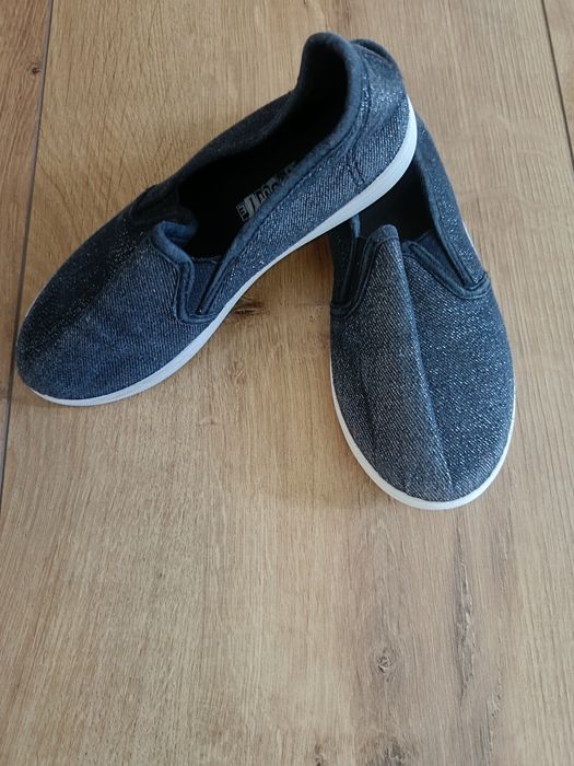 Czarne trampki brokatowe, rozm.31, Youngstyle