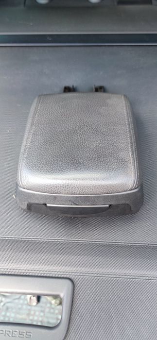 Volvo V50 podłokietnik