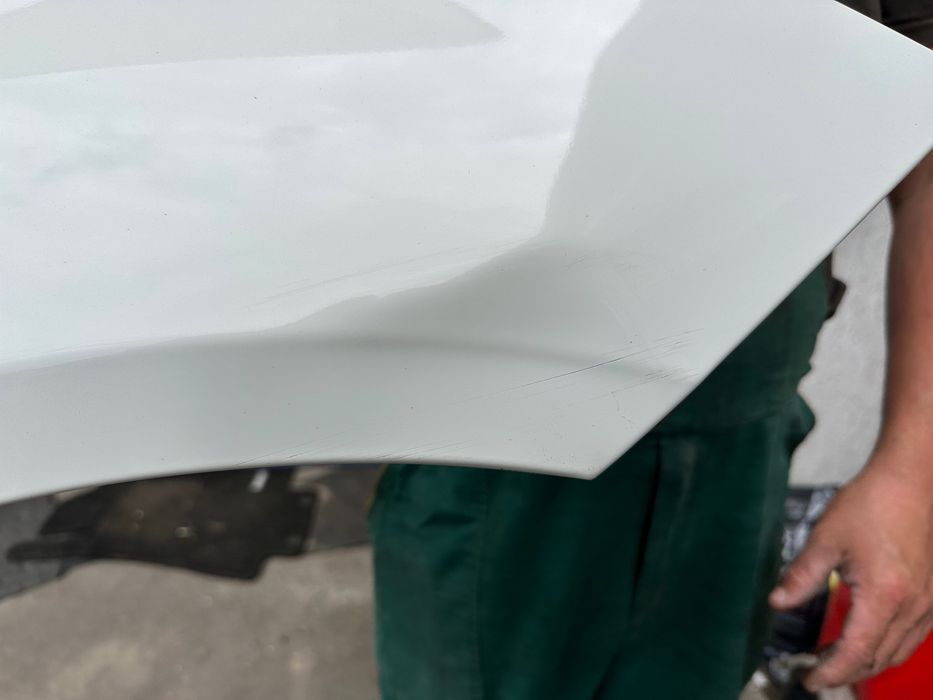 Mercedes B klasa W245 Błotnik przedni prawy biały lakier 650