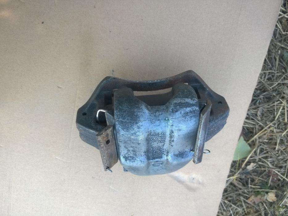 Vários componentes e peças do Fiat Uno 60 SX de 1991 igual ao da foto.