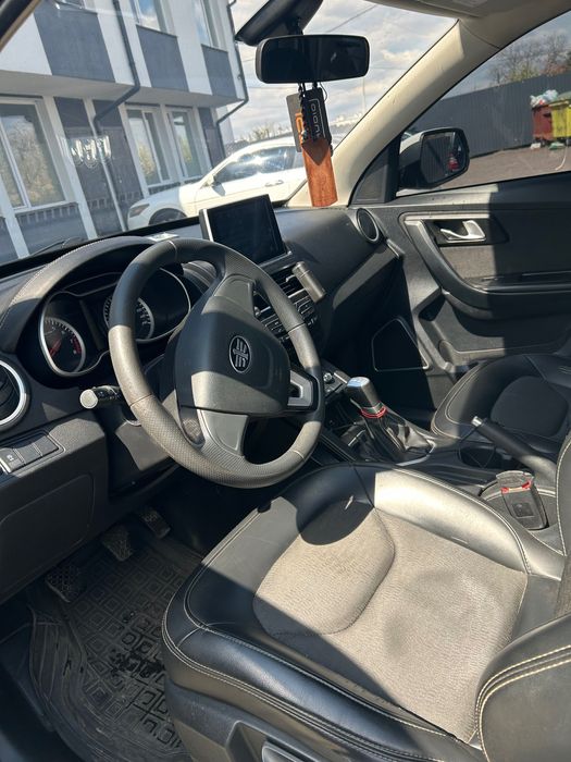 Авто FAW bestune x40