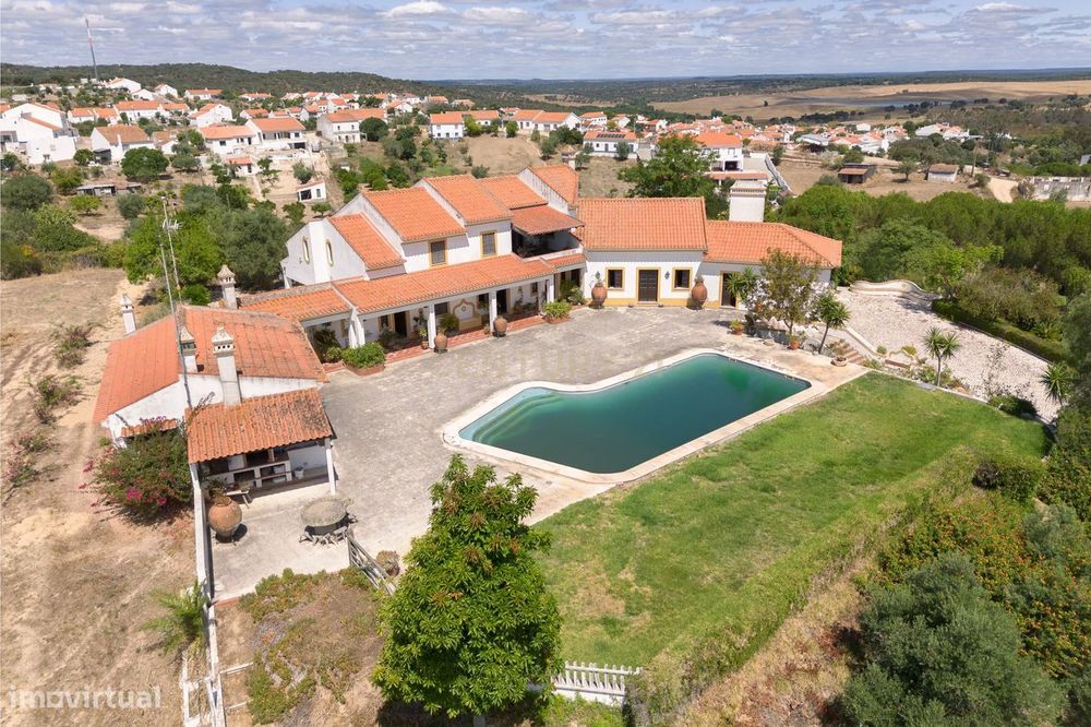 Quinta Em Montemor-O-Novo