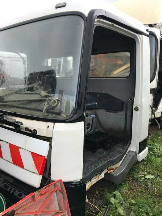 kabina mercedes actros  budowlana 8x8 8x6 8x4 6x4 6x6 4x4