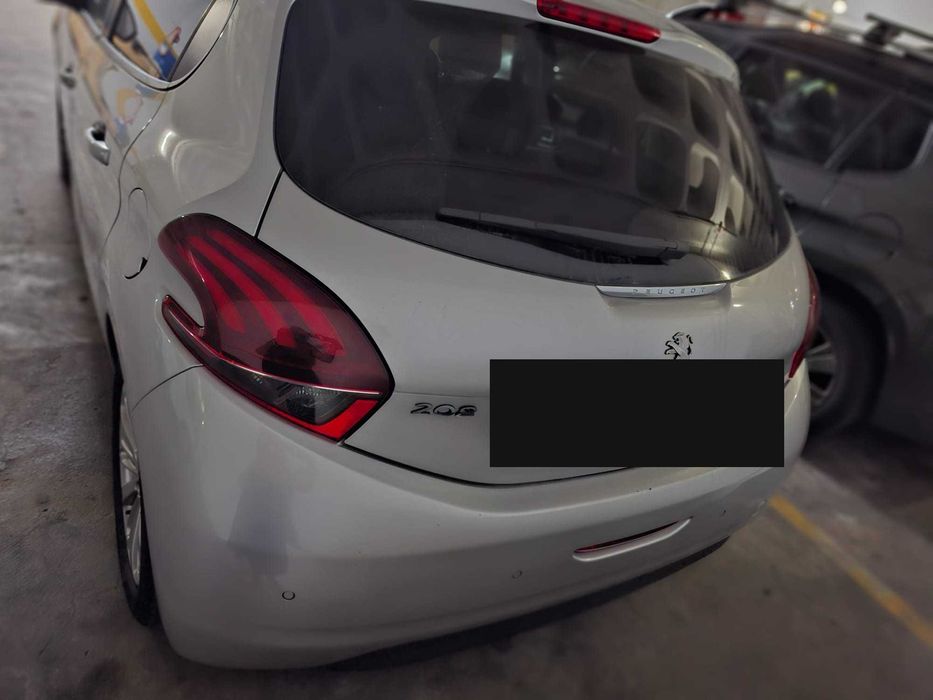 Peugeot 208 1.6 BlueHDi 75cv - 2017 - 172.424km