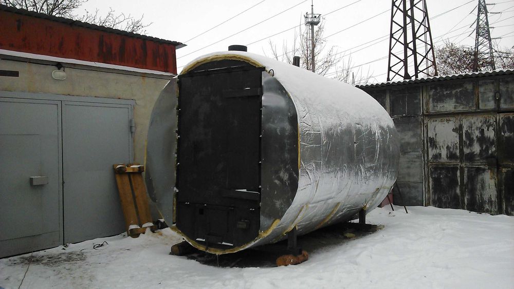 Обладнання для виготовлення деревного вугілля.