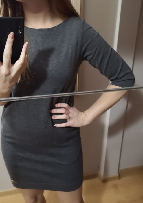 Szara sukienka tuba grafitowa 36 S dzianinowa z kieszeniami