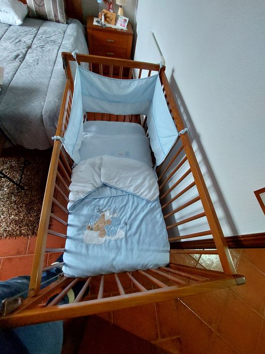 Cama Bebé pinho mel