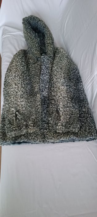 Шуба із каракуля, виробник Україна . Звертайтесь за деталями