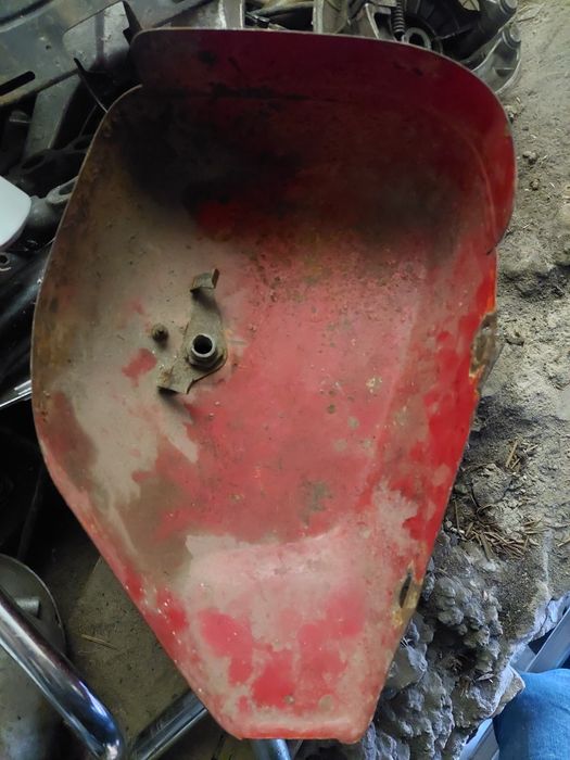 Pokrywa akumulatora, boczek mz