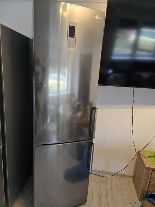 Lodówka LG GBB530PVQPB srebrna 203 cm  stan b. dobry