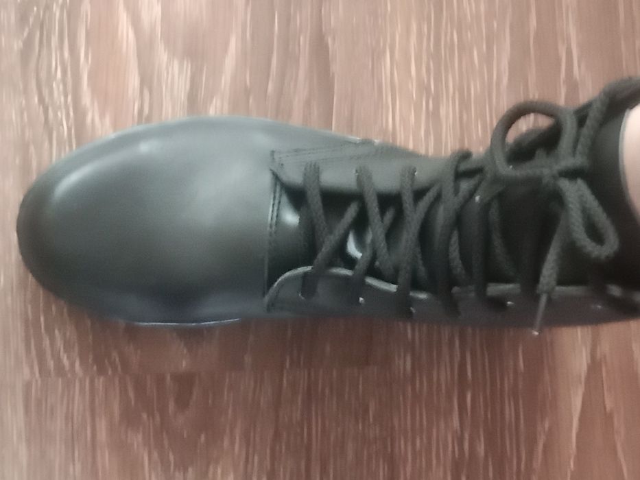 Бебці шкіряні легкі демесезонні.