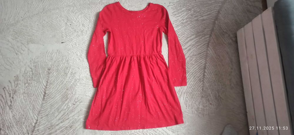 Czerwona błyszcząca sukienka GAP 140