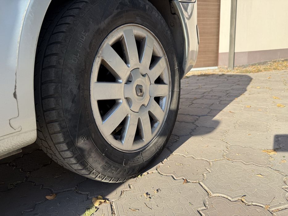 Renault Laguna. 2.0 Бензин. 2004 год. Автомат.