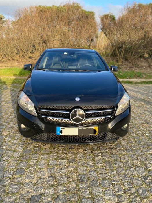 Mercedez A180 preto