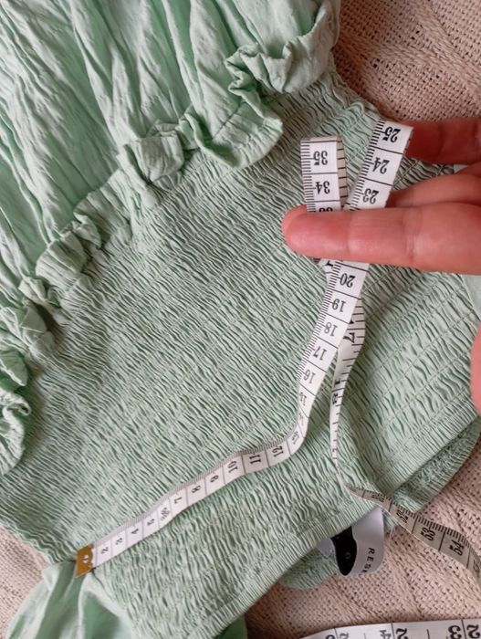 RESERVED 122r. Długa marszczona miętowa sukienka do kolan