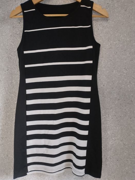 Sukienka w paski