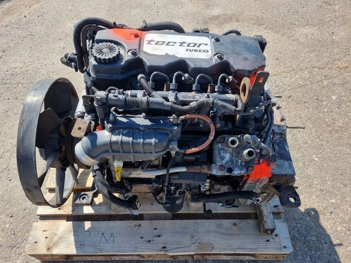 SILNIK KOMPLETNY IVECO EUROCARGO TECTOR F4AE3481A 3.9 L 182 KM 134 kW 06-15 rok