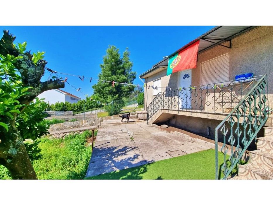 Lotes c/ habitações T1 em São Mamede do Coronado