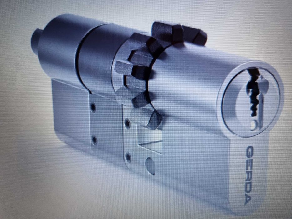 Naprawa zamków drzwiowych ,wkładek .Naprawa drzwi ,okien - SOLIDNIE